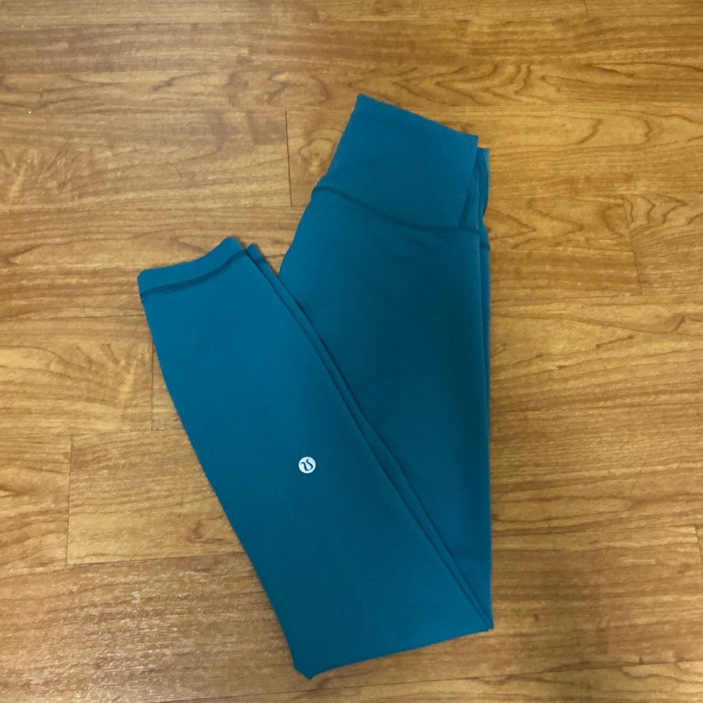 NWOT lululemon wunder train 25”